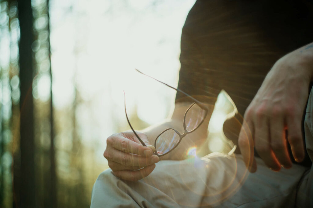 Kontaktlinsen oder Brille